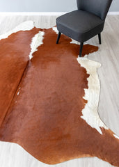 Hereford Brown And White Cowhide Rug (Size: 250 x 230 CM)