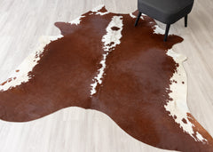 Hereford Brown And White Cowhide Rug (Size: 220 x 220 CM)