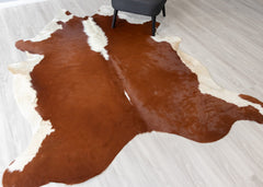 Hereford Brown And White Cowhide Rug (Size: 230 x 200 CM)