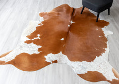 Brown And White Cowhide Rug (Size: 230 x 190 CM)