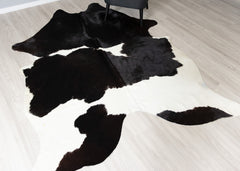 Black And White Cowhide Rug (Size: 230 x 190 CM)