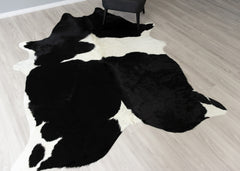 Black And White Cowhide Rug (Size: 240 x 180 CM)