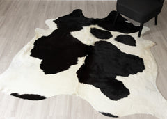 Black And White Cowhide Rug (Size: 200 x 210 CM)