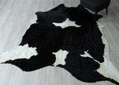 Black And White Cowhide Rug (Size: 230 x 200 CM)