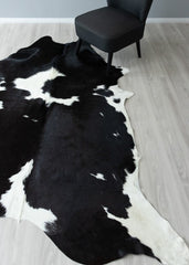 Black And White Cowhide Rug (Size: 250 x 200 CM)