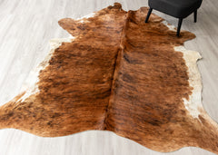 Medium Brindle Cowhide Rug (Size: 240 X 200 CM)