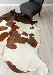 Tri-Color Cowhide Rug (Size: Size: 230 X 190 CM)