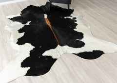 Black And White Cowhide Rug (Size: 220 X 190 CM)