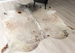 Salt Pepper Tri-Color Cowhide Rug (Size: 230 X 200 CM)