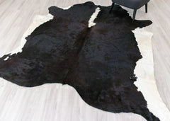 Hereford Black And White Cowhide Rug (Size: 250 x 220 CM) CHR1922