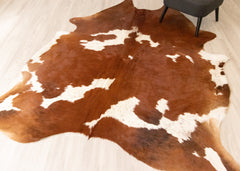 Exotic Tricolor Cowhide Rug (Size: 250 X 200 CM) CHR2214