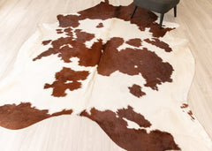 Brown And White Cowhide Rug (Size: 280 X 210 CM) CHR2218