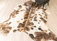 (Rare) Exotic Tricolor Cowhide Rug (Size: 250 X 210 CM) CHR2219