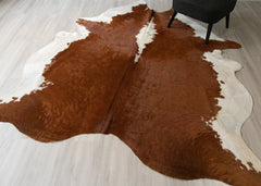 Hereford Brown And White Cowhide Rug (Size: 260 x 220 CM) CHR2536