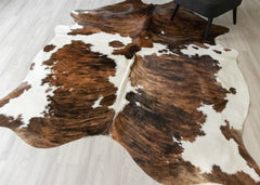 Exotic Tricolor Cowhide Rug (Size: 250 X 210 CM) CHR2540