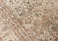 Vintage Isfahan Hand-Knotted Wool Persian Rug (Size: 280 X 400 CM)