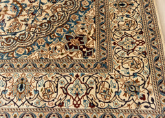 Vintage Nain Hand-Knotted Wool Persian Rug (Size: 250 X 350 CM)