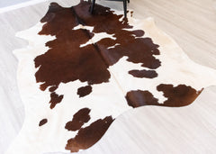 Brown And White Cowhide Rug (Size: 250 X 210 CM) CHR2165