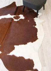 Brown And White Cowhide Rug (Size: 230 X 180 CM) CHR2172