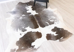 (Rare) Metallic/Rustic Cowhide Rug (Size: 230 X 170 CM) CHR2175