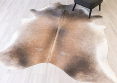 (Rare) Metallic/Rustic Cowhide Rug (Size: 230 X 200 CM) CHR2179