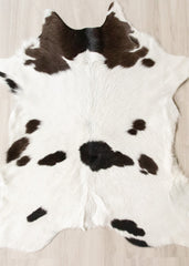Calfskin - Black/White (Size: 110 X 90 CM) CS632