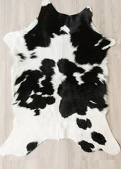Calfskin - Black/White (Size: 110 X 90 CM) CS645