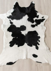 Calfskin - Black/White (Size: 100 X 90 CM) CS647