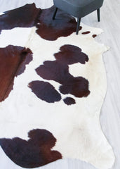 Brown And White Cowhide Rug (Size: 260 X 210 CM) CHR2160