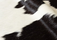 Black And White Cowhide Rug (Size: 220 X 170 CM)