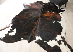 Exotic Tricolor Cowhide Rug (Size: 230 X 200 CM) CHR2736