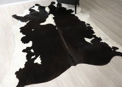 Black And White Cowhide Rug (Size: 240 X 210 CM) CHR2729