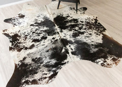 Salt Pepper Tri-Color Cowhide Rug (Size: 260 X 200 CM) CHR2443