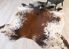 Salt Pepper Tri-Color Cowhide Rug (Size: 260 X 200 CM) CHR2144