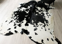 Black And White Cowhide Rug (Size: 250 X 220 CM) CHR2636