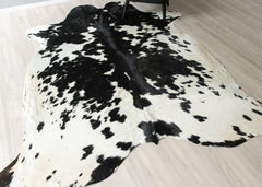 Black And White Cowhide Rug (Size: 250 X 220 CM) CHR2636