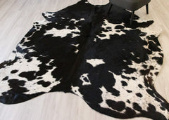 Black And White Cowhide Rug (Size: 260 X 230 CM) CHR2157