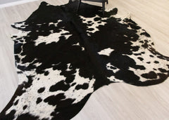 Black And White Cowhide Rug (Size: 260 X 230 CM) CHR2157