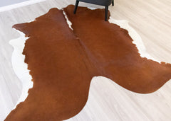 Hereford Brown And White Cowhide Rug (Size: 200 x 180 CM) CHR2122