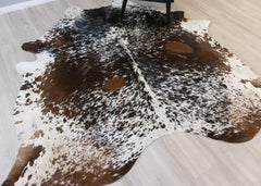 Salt Pepper Tri-Color Cowhide Rug (Size: 220 X 210 CM) CHR2124