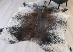 Salt Pepper Tri-Color Cowhide Rug (Size: 260 X 190 CM) CHR2125