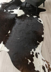 Black And White Cowhide Rug (Size: 250 X 220 CM) CHR2649