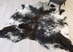 Salt Pepper Tri-Color Cowhide Rug (Size: 230 X 210 CM) CHR2131