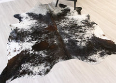 Salt Pepper Tri-Color Cowhide Rug (Size: 230 X 210 CM) CHR2131
