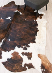 Exotic Tricolor Cowhide Rug (Size: 220 X 230 CM) CHR2088