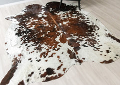 Exotic Tricolor Cowhide Rug (Size: 240 X 220 CM) CHR2635