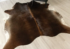 (Rare) Metallic/Rustic Cowhide Rug (Size: 200 X 170 CM) CHR2520