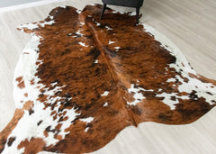 Exotic Tricolor Cowhide Rug (Size: 250 X 220 CM) CHR2604