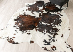 Exotic Tricolor Cowhide Rug (Size: 230 X 200 CM) CHR2608