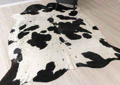 Black And White Cowhide Rug (Size: 250 X 210 CM) CHR2609
